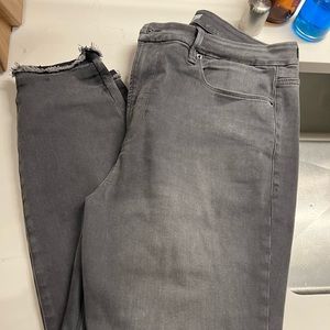 Good American Good Legs Crop Jeans